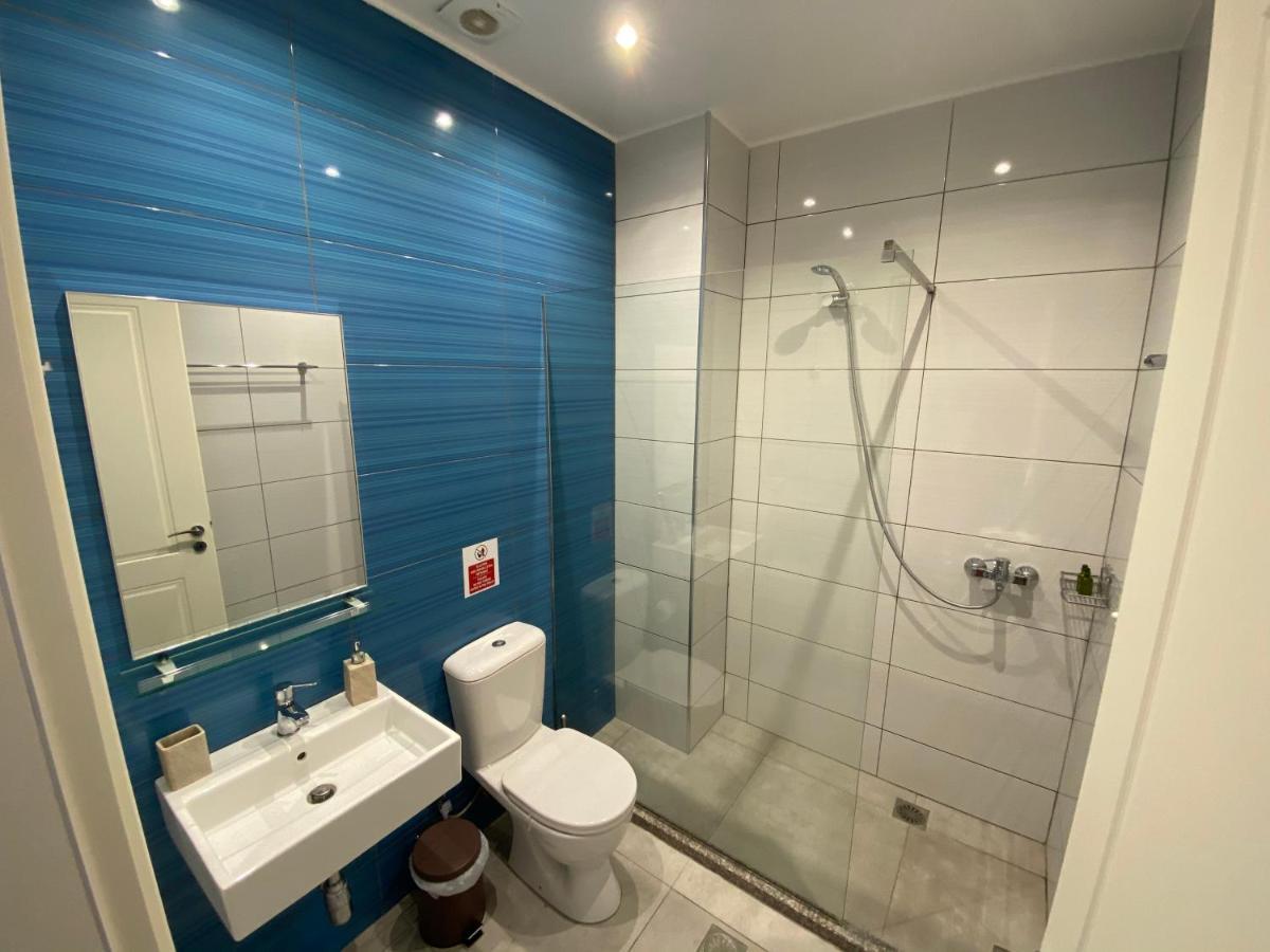 Vial Rooms Himare Esterno foto
