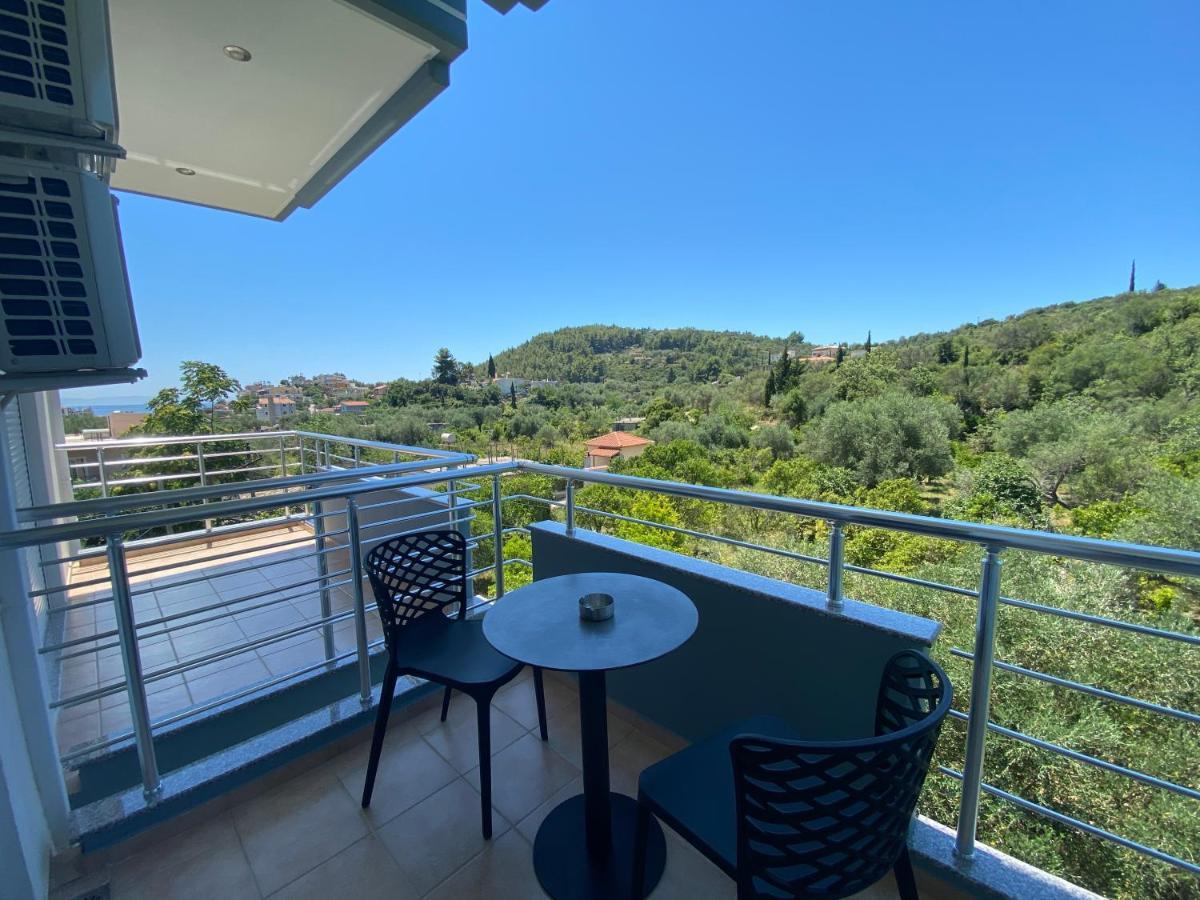 Vial Rooms Himare Esterno foto