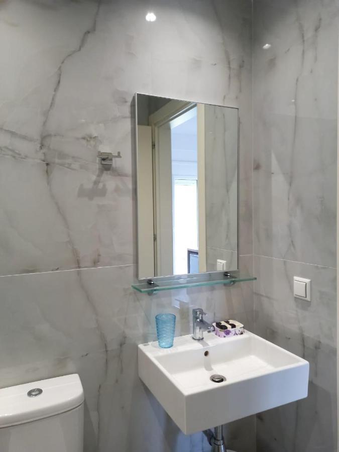 Vial Rooms Himare Esterno foto