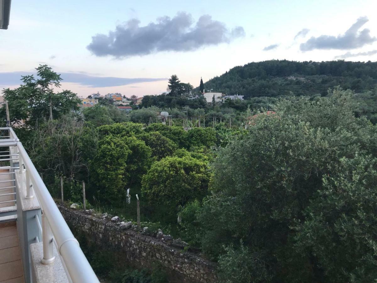 Vial Rooms Himare Esterno foto
