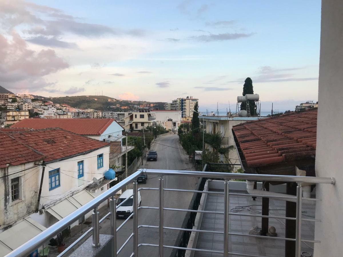 Vial Rooms Himare Esterno foto
