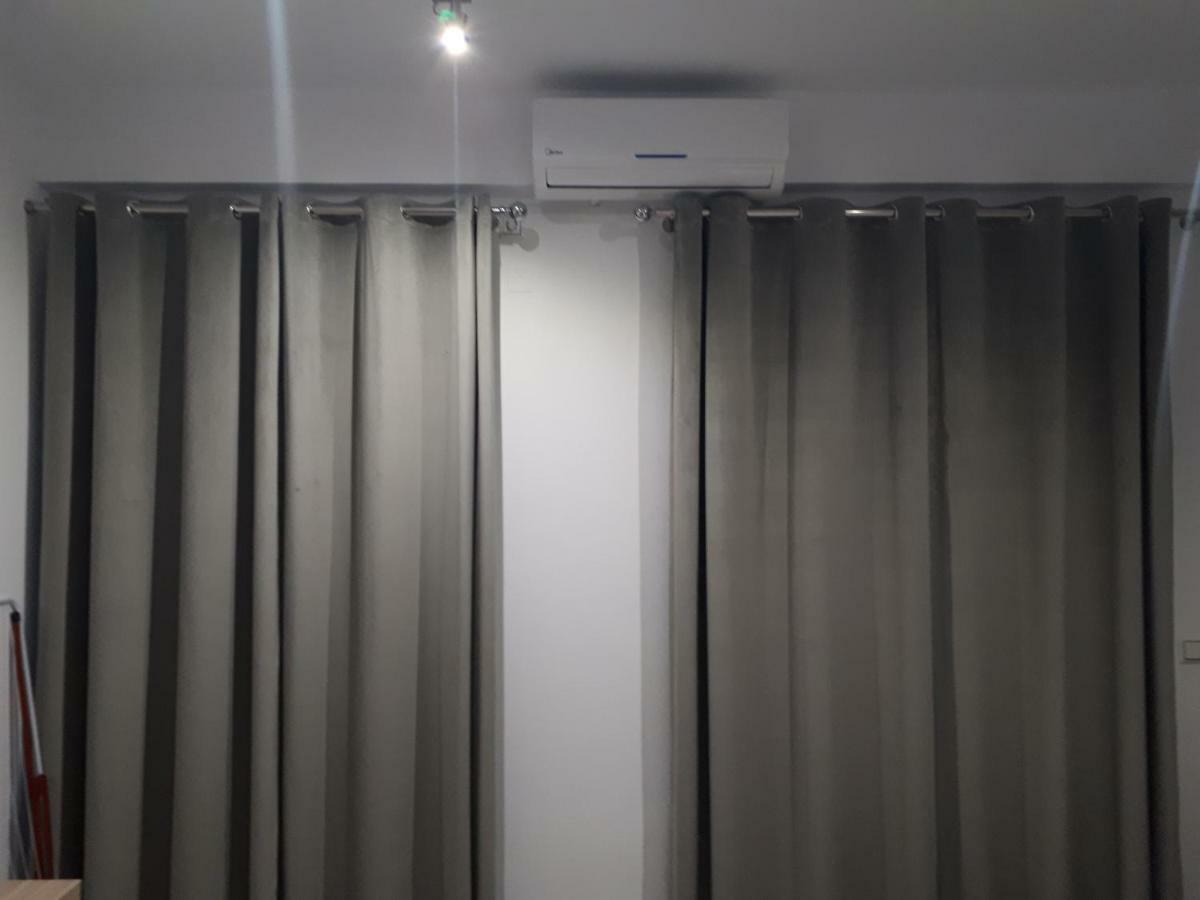 Vial Rooms Himare Esterno foto